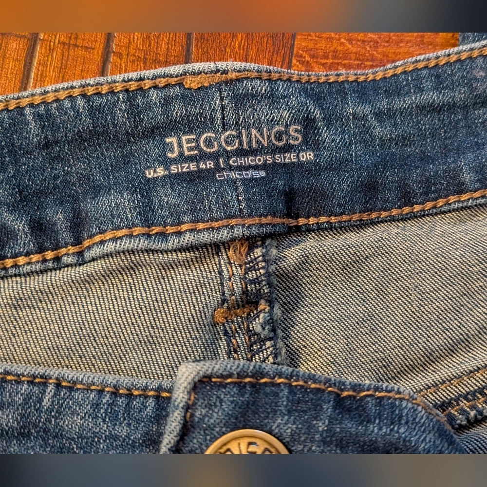 Chico's Floral Embroidered Jeggings Skinny Women's Jeans Size 4R - Picture 4 of 6